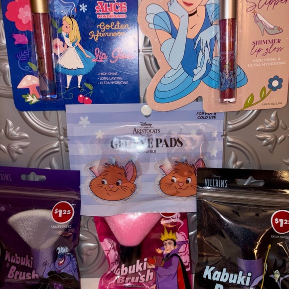 6Pc Disney Princess & Villain Makeup Lot: Cinderella, Alice, Ursula, Maleficient - Picture 3 of 4